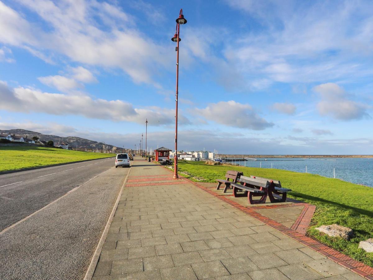 Port Apartment 1 Holyhead Exterior foto